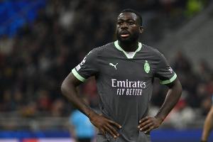 Y-福法纳本赛季联赛助攻5次，创造个人单赛季助攻纪录