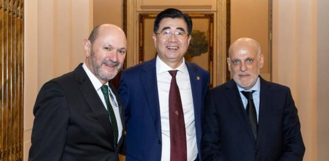 b体育app-西甲联盟主席支招:中国足球距离世界顶尖差在哪里